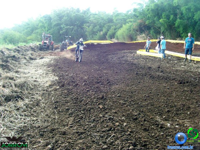 011.jpg