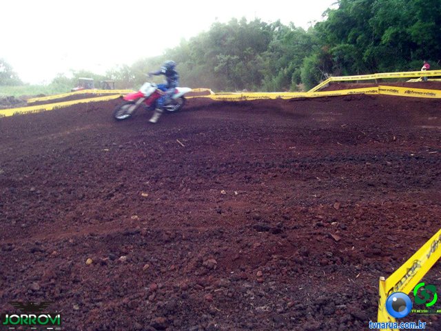 052.jpg