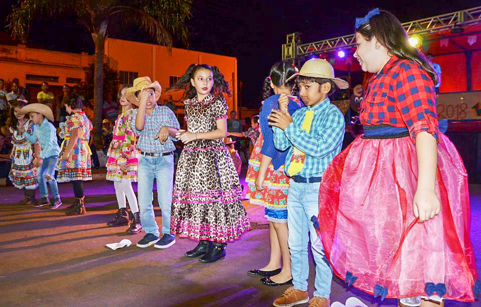 03-07-2018_Festa_Junina_Andira_08.jpg