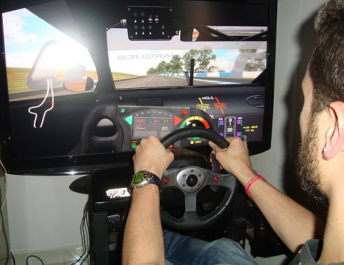 Empresa de 

Londrina desenvolve game da Stock Car