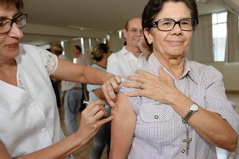 Em Londrina, Secretaria Municipal de Saúde prorroga campanha de vacinação contra Gripe