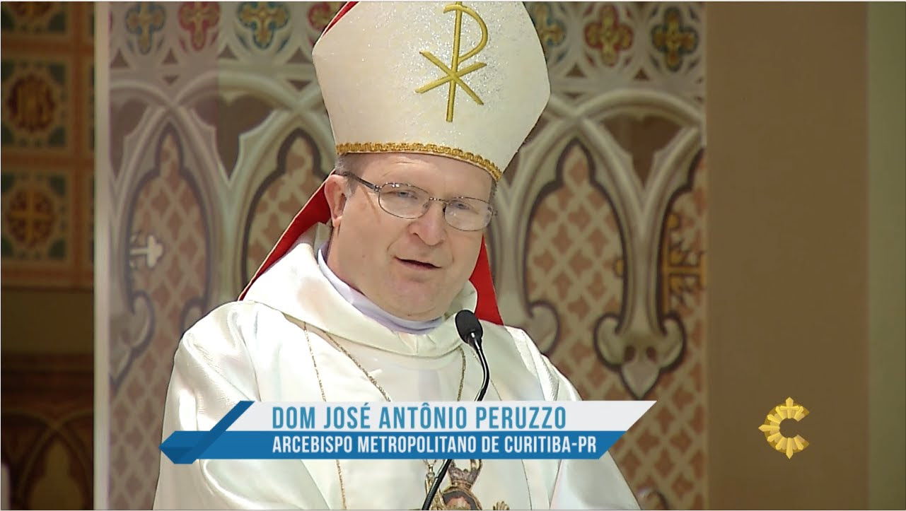 Arcebispo Dom Peruzzo participa de homenagem a N. Sra. Aparecida
