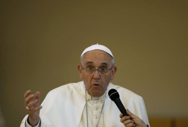 Papa alerta clero católico para ser humilde, não hipócrita
