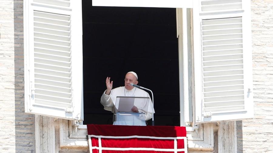 Papa Francisco doa quatro respiradores para hospitais no Brasil