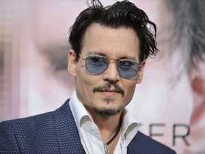 Justiça australiana ameaça sacrificar cães de Johnny Depp
