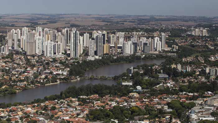 Região de Londrina fecha 713 empregos em maio 