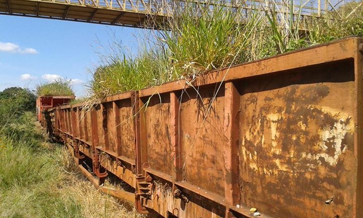 Más condições de conservação da estrada de ferro revela perigo no centro da cidade, por Ataide Cuqui