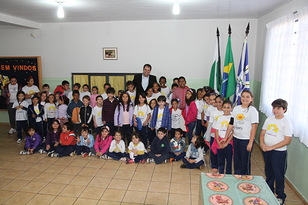 Prefeitura entrega reforma  da Escola Acyr Ivo Carazzai 