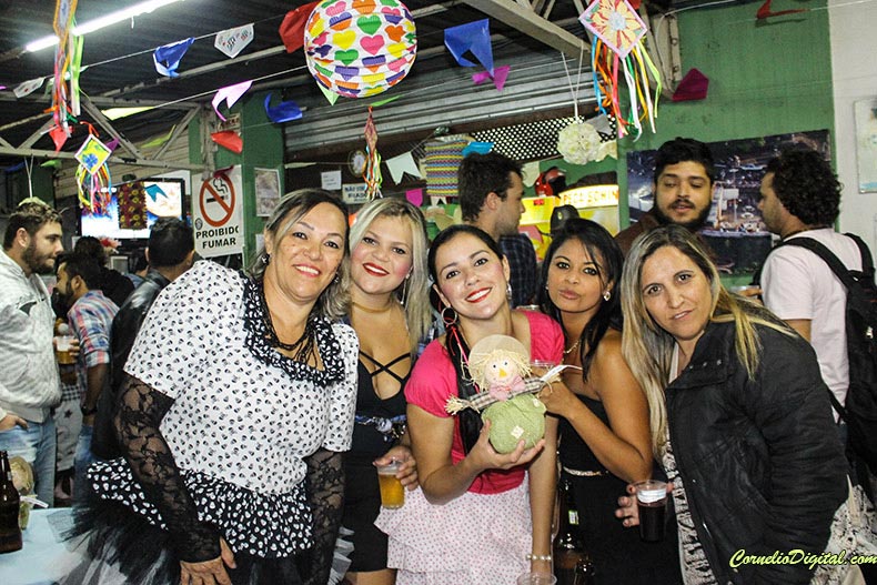Festa de São João!  Linda Homenagem ao nosso Carioca!