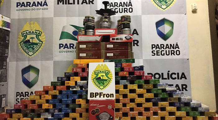 Maconha e 180 pacotes de essências de narguilé são apreendidos pelo BPFron
