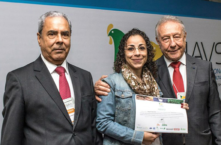 Pesquisadora da UEL vence prêmio ABPA de Pesquisa Aplicável