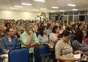 Professores da rede municipal participam de capacitação em Londrina
