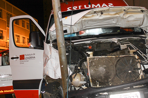 Após acidente, Prefeitura de Londrina estuda compra de nova ambulância do Samu