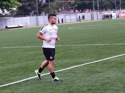 Santos empresta Jean Chera e mais 13 para time da 4ª Divisão do Paulista, confira a lista