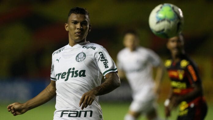 Raphael Veiga e Gabriel Veron sentem desgaste muscular e viram preocupação na Libertadores