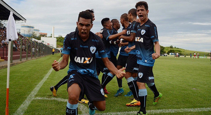 Nos pênaltis, Londrina elimina o Desportivo Brasil e avança na Copinha