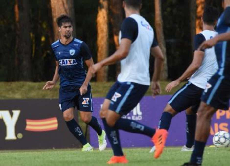Zagueiro do Londrina confia em uma boa sequência na Série B
