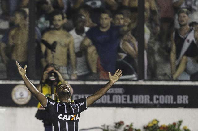Corinthians é campeão brasileiro com empate diante do Vasco 