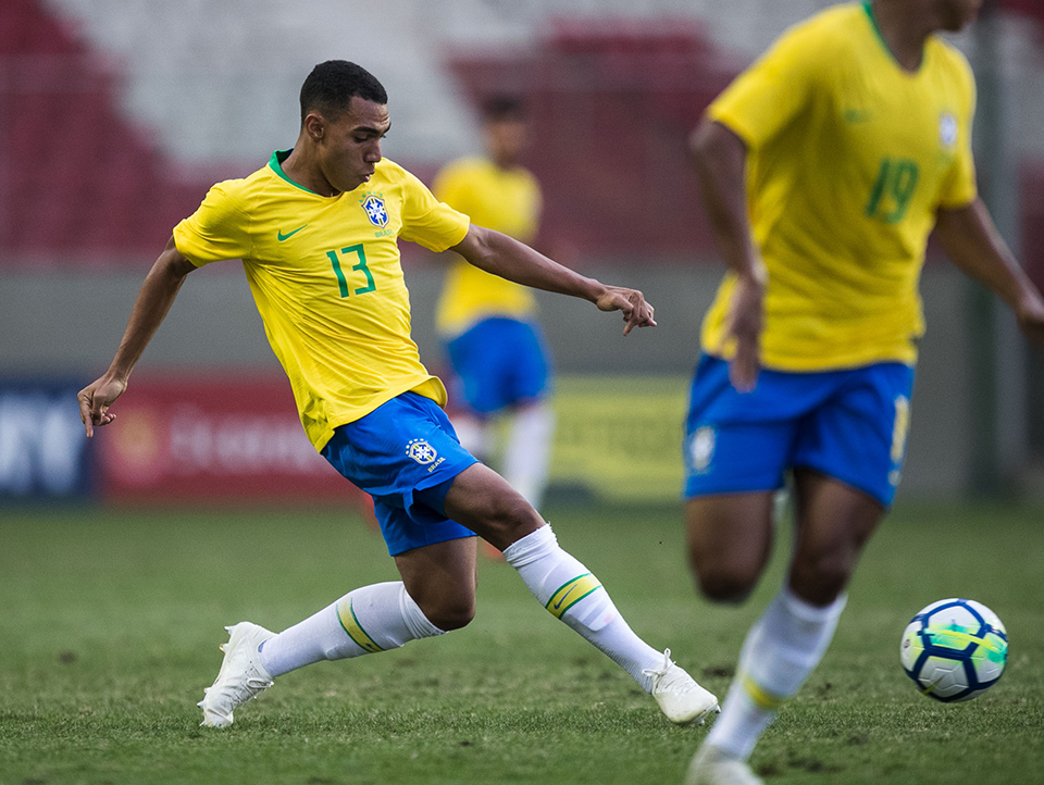 Com Matheuzinho, Seleção Brasileira Sub-20 enfrenta a Colômbia em Goiânia