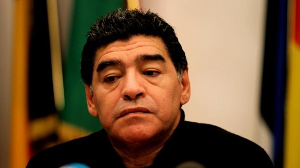 Especulações de que Maradona estaria bêbado em entrevista irritam filha; veja