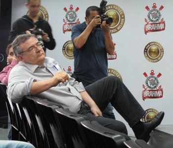 Gobbi banca Mano, pede paciência, mas "exige" vaga na Libertadores