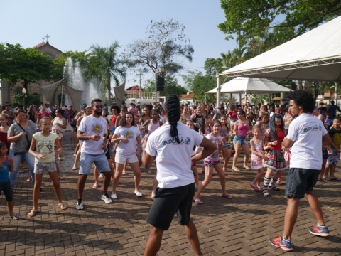 Prefeitura de Ibiporã promove festa para as crianças na Praça Pio XII