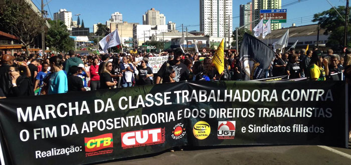 Em Londrina: Começa manifestação contra reformas trabalhista e previdenciária