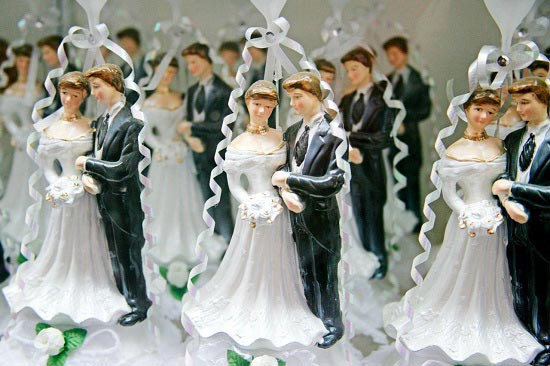 Idosa é proibida de se casar com homem 50 anos mais novo na Suíça