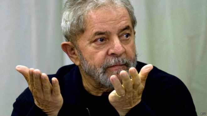 Lula fica inelegível após condenação no caso triplex? Entenda
