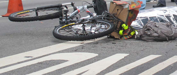 Ciclista é atropelado na região da represa Três Barraas, em São Sebatião da Amoreira, e motorista foge do local