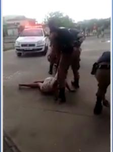 Policiais agridem mulheres que pediam atendimento em Minas Gerais