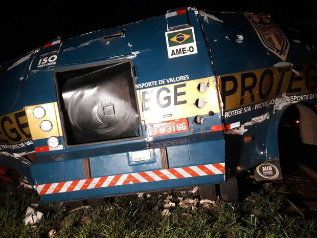 PM morre em confronto com quadrilha que explodiu carro-forte em Barrinha-SP