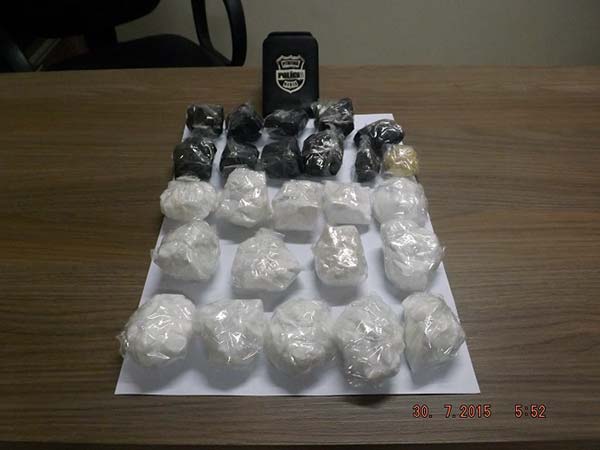 Policia Civil de Bandeirantes, apreendeu 490 gramas de crack, 710 cocaína 