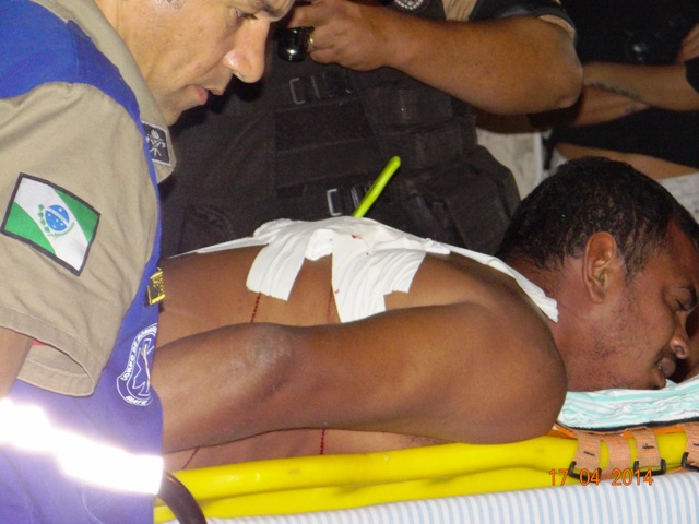 Homem leva facada nas costas após agredir uma mulher em Cambé 