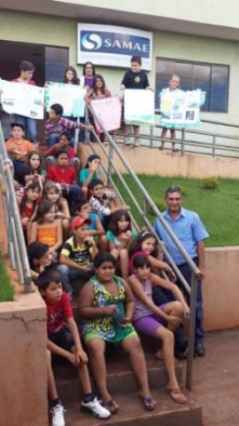 Professores do 4º e 5º ano levam alunos da Escola Municipal Cícero B. Rodrigues para conhecer a SAMAE