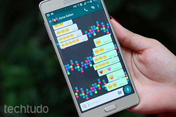 WhatsApp Beta tem emojis que mudam de tamanho