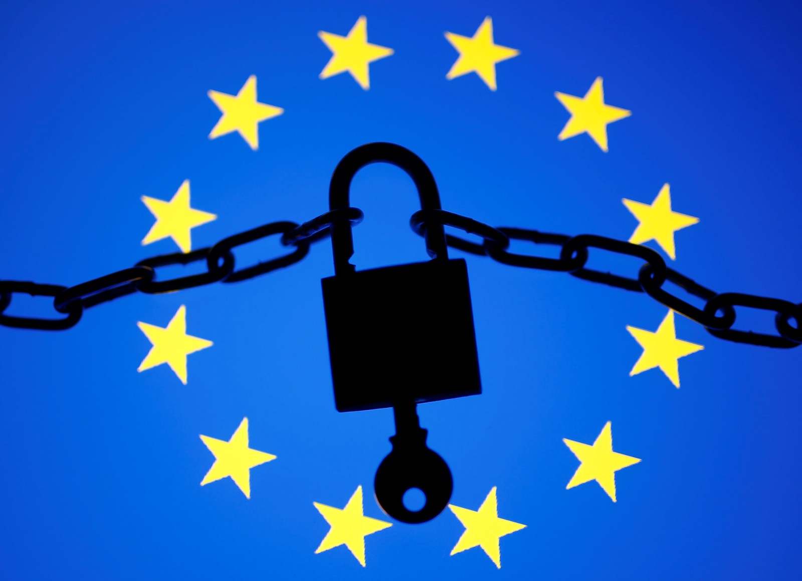Lei da União Europeia que protege dados pessoais entra em vigor e atinge todo o mundo; entenda