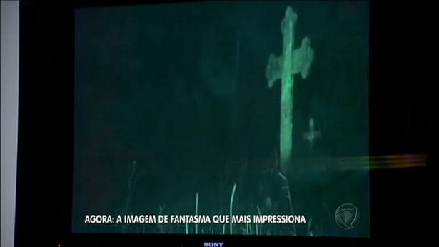 Geraldo LuÃ­s flagra apariÃ§Ã£o em cemitÃ©rio assombrado no interior de SÃ£o Paulo 