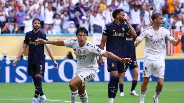 Gonzalo García comemora gol em Real Madrid x Juventus