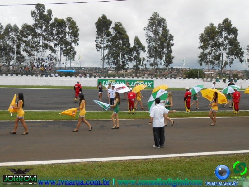 07-04-2013_formula_truck_240.jpg