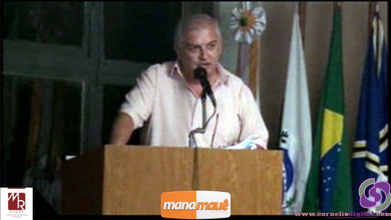 J27-10-2015_Fernandinho.jpg