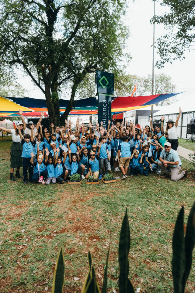 EntregadeMudas-EscolaMunicipal-435.jpg