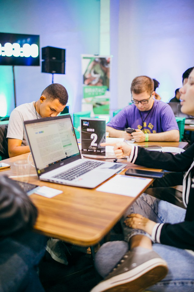 Hackathon-615.jpg