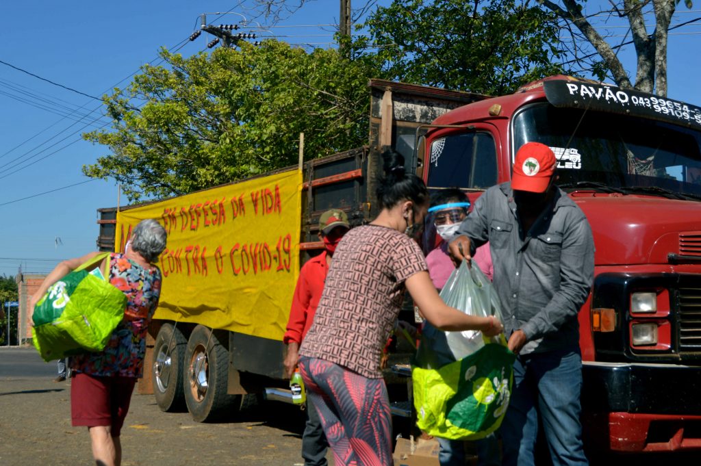 MST doa 10 toneladas de alimentos a 500 famÃ­lias de CornÃ©lio ProcÃ³pio, no ParanÃ¡
