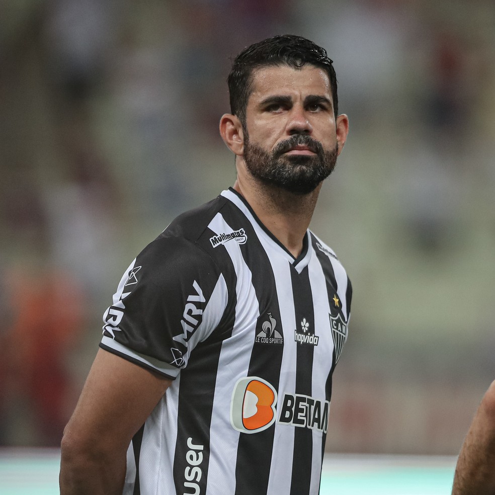 Com Diego Costa livre, Corinthians abre semana em busca de avançar na contratação de centroavante