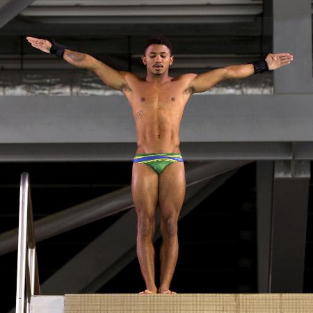 Brasileiro dos saltos ornamentais sofre lesão e está fora das Olimpíadas