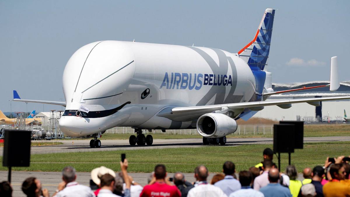 Baleia voadora avião Beluga-XL da Airbus começa a operar