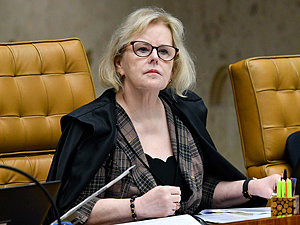 Rosa Weber suspende flexibiliza&ccedil;&atilde;o de posse de armas feita por Bolsonaro