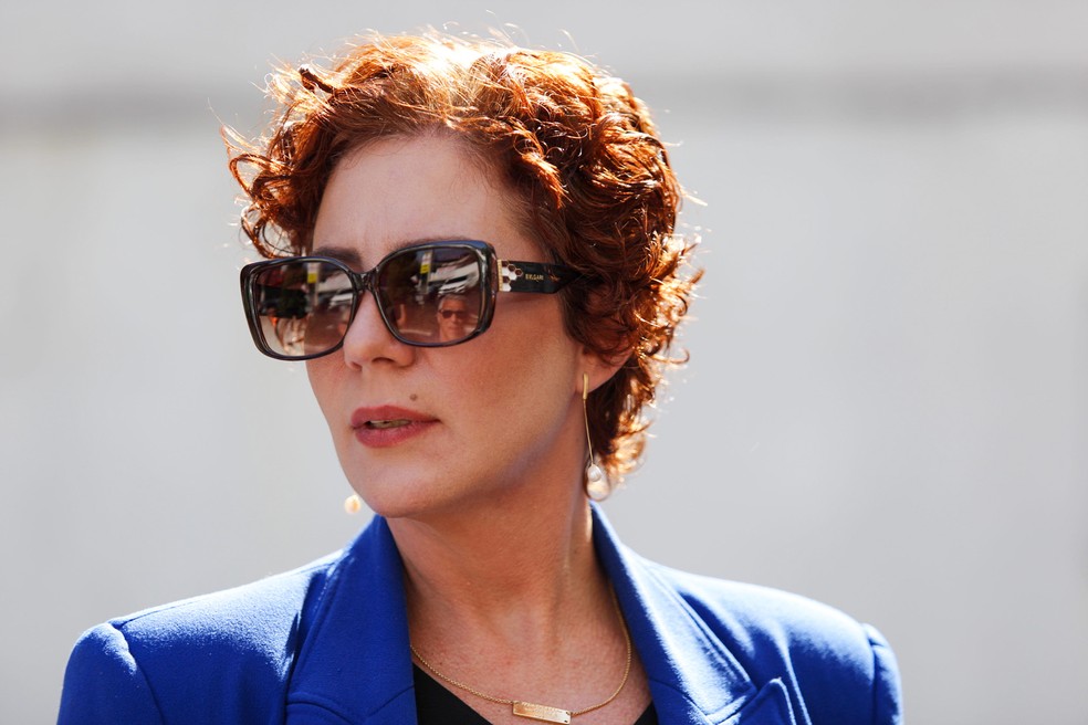Nunes Marques pede vista e adia julgamento da deputada Carla Zambelli; Zanin adianta voto
