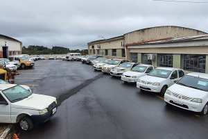 Estado promove novo leilão com mais de 220 veículos recuperáveis
